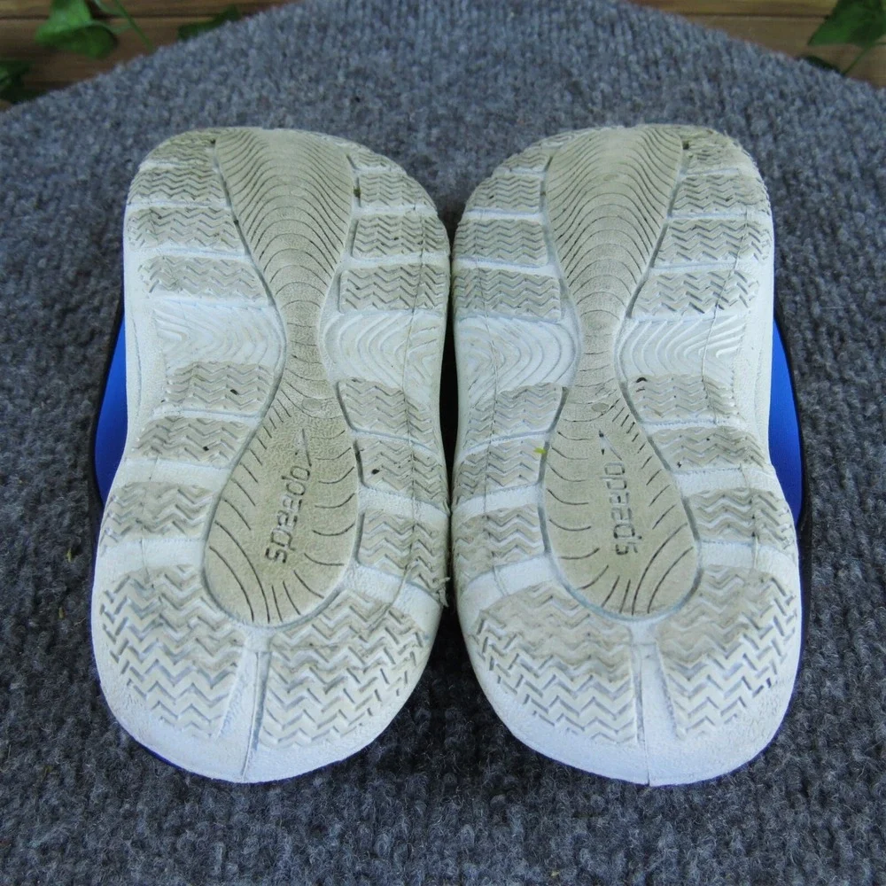 Speedo water shoes